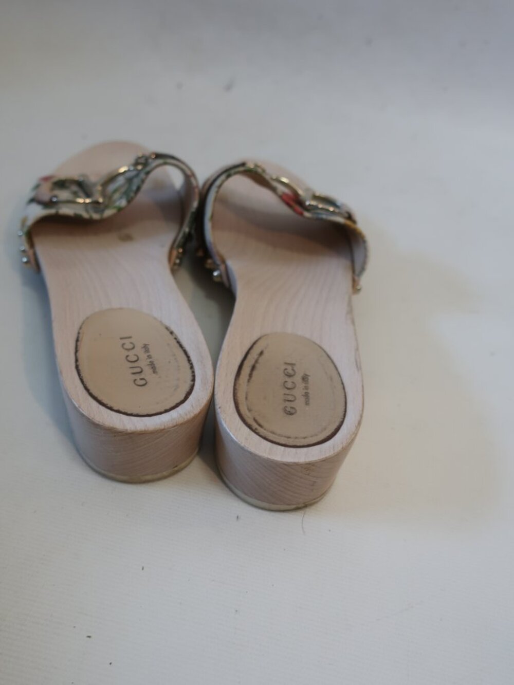 Women Gucci Beige Floral Canvas Horsebit Sandals W/Wooden Heels 7 - Picture 5 of 8